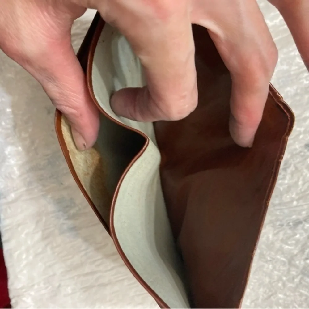 Alligator or crocodile leather wallet